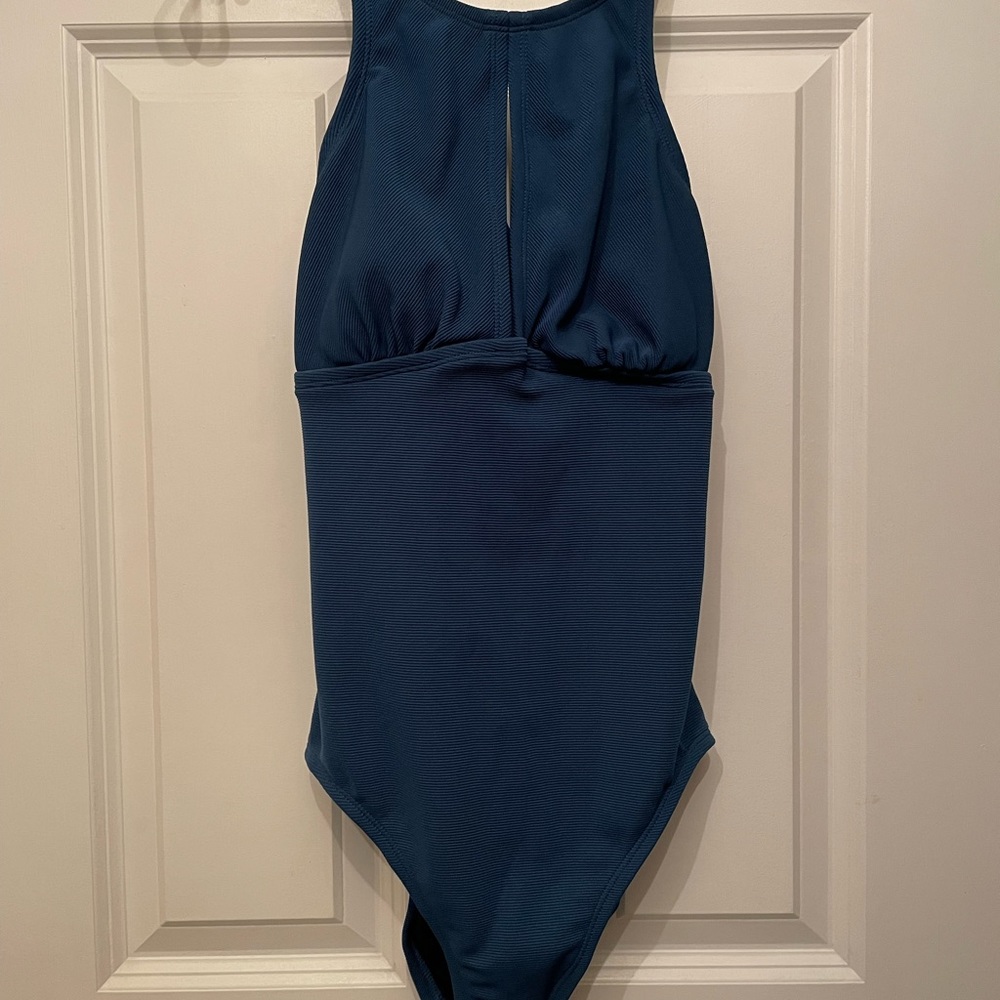 Women’s one piece bathing suit